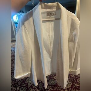 Kasper Ladies Open Stylish Layering Light Blazer SZ 20 W. Small blemish on front